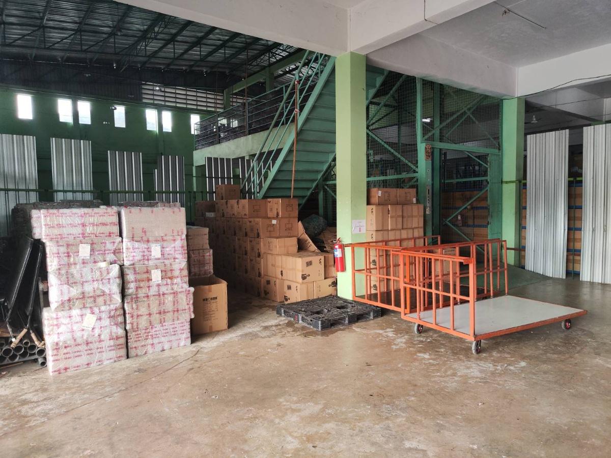 picture Warehouse for rent, Soi Thian Talay 7    1st and 2nd floors  There is a freight elevator. - 10/22
