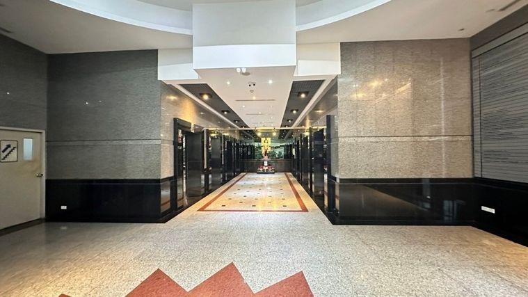 picture Office for rent, Sorachai Building Ekkamai near BTS Ekkamai, 6 minutes. - 16/16