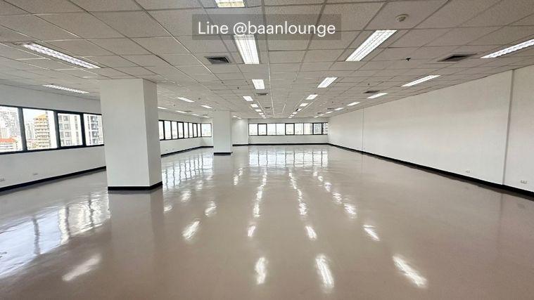 picture Office for rent, Sorachai Building Ekkamai near BTS Ekkamai, 6 minutes. - 3/16