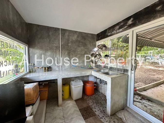 picture Land for sale with business Coffee shop, cafe, Sattahip zone, Chonburi - 18/19