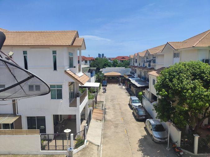 รูป ขายทาวน์โฮม Baan Aroonpat Village (บ้านอรุณพัฒน์)    ตั้งอยู่บน ถนนสาธุประดิษฐ์ เขตยานนาวา กรุงเทพฯ 10120 - รูปที่ 19/23