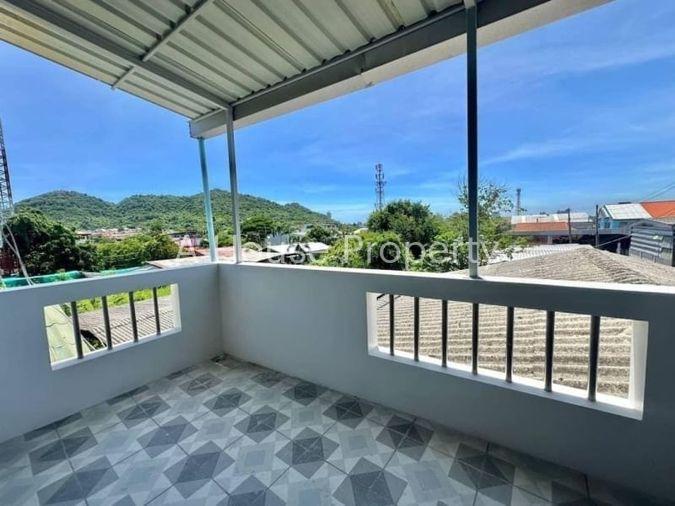 picture Second-hand semi-detached house, newly renovated, nine kilometers zone, Sriracha, Chonburi - 14/17