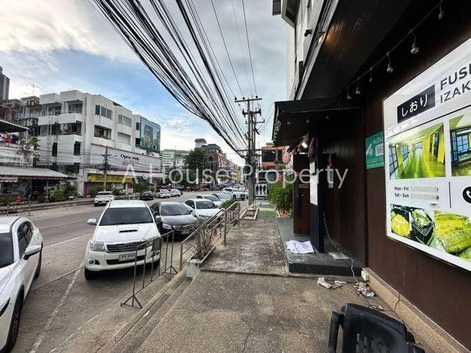 รูป ขายตึกศรีราชา 2 คูหา หัวมุม ทำเลทอง โซนศรีราชานคร - รูปที่ 3/20