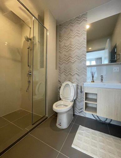 รูป ให้เช่า ✨ OKA HAUS Sukhumvit 36 ✨ เฟอร์นิเจอร์ และ เครื่องใช้ไฟฟ้าครบ ใกล้ BTS ทองหล่อ  - รูปที่ 14/15