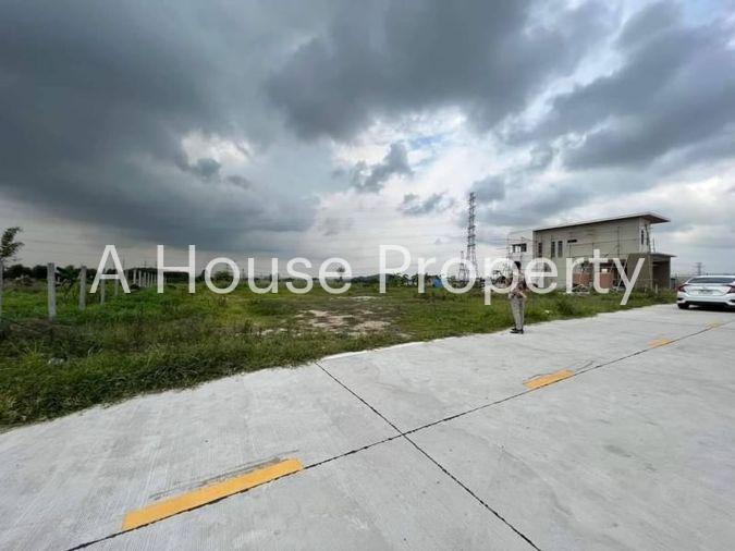 picture Nine kilometers of land for sale, Sriracha, beautiful plot, mountain view, next to public road. - 3/7