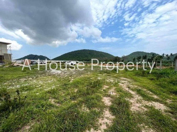 picture Nine kilometers of land for sale, Sriracha, beautiful plot, mountain view, next to public road. - 1/7