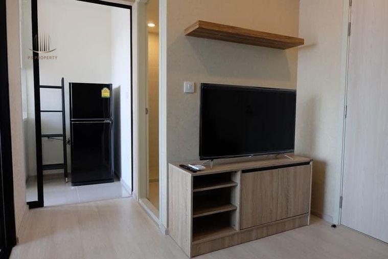 picture For rent 📍 Life Asoke 📍 near MRT Phetchaburi, complete with furniture and electrical appliances. - 4/8