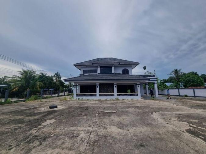 รูป ขายบ้านเดี่ยวศรีราชา หลังใหญ่ รีโนเวทใหม่ โซนเขาเขียว  - รูปที่ 1/19