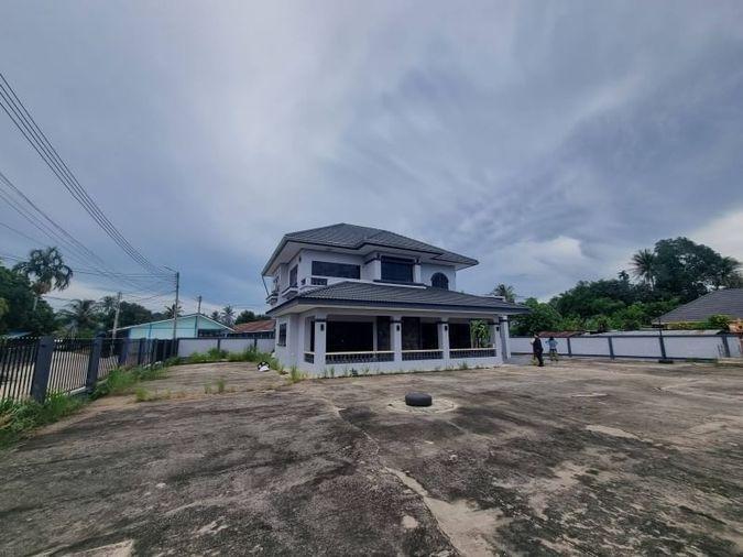 รูป ขายบ้านเดี่ยวศรีราชา หลังใหญ่ รีโนเวทใหม่ โซนเขาเขียว  - รูปที่ 2/19