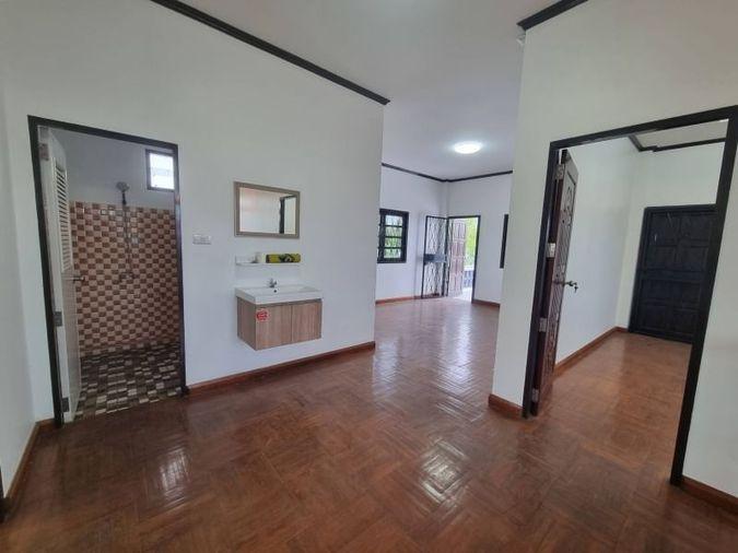 รูป ขายบ้านเดี่ยวศรีราชา หลังใหญ่ รีโนเวทใหม่ โซนเขาเขียว  - รูปที่ 7/19