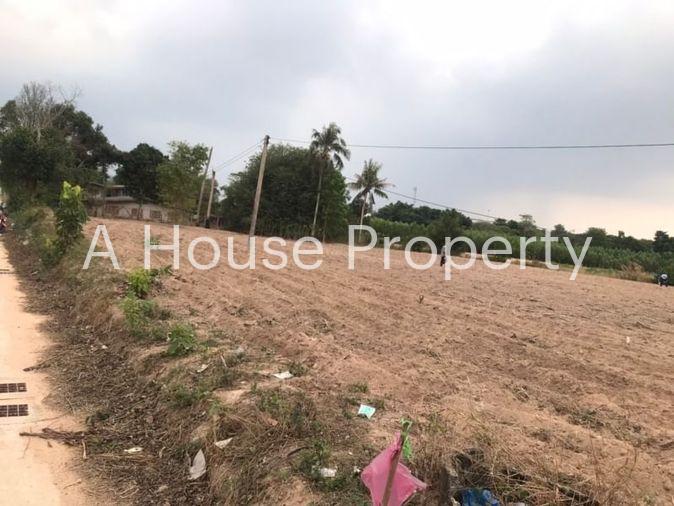 picture Bo Win land for sale Behind Piyawet Sriracha Hospital, Chonburi - 1/4