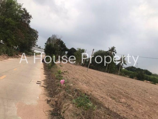 picture Bo Win land for sale Behind Piyawet Sriracha Hospital, Chonburi - 3/4