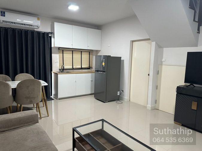 picture Pet friendly house for rent Baan Klang Muang Sri Nakarin-On Nut, Soi Onnut 70/1 (Rt-01) - 8/31