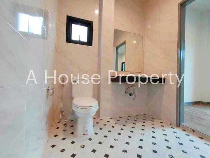 picture Second-hand townhome, Naga Village Project, Mueang, Chonburi. - 9/15