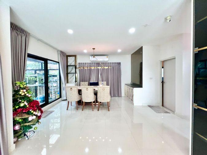 รูป ขายด่วน‼️บ้านเดี่ยว The City ราชพฤกษ์ - ปิ่นเกล้า ขนาด 67.5 วา พื้นที่ใช้สอยประมาณ 300 ตรม. 4 นอน | 3 น้ำ ต่อเติมตกแต่งบิวอินทั้งหลัง - รูปที่ 8/28