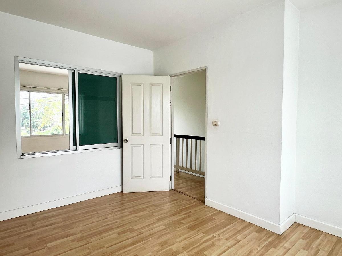 picture Townplus ladproa101 3 stories 4bedrooms 3 bathrooms only3.5 m. 0928242499 - 10/12