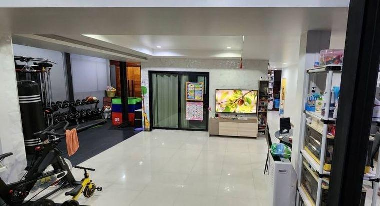 picture Second-hand detached house, Baan Phattharaphon 2 project, Samet, Mueang Chonburi - 4/11