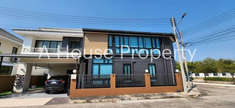 picture Second-hand detached house, Baan Phattharaphon 2 project, Samet, Mueang Chonburi - 1/11