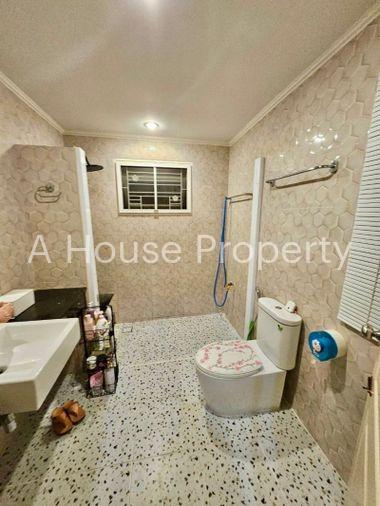 picture Second-hand detached house, Supalai Parkville Project, Sriracha, Chonburi. - 11/14
