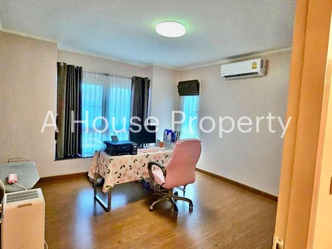picture Second-hand detached house, Supalai Parkville Project, Sriracha, Chonburi. - 5/14