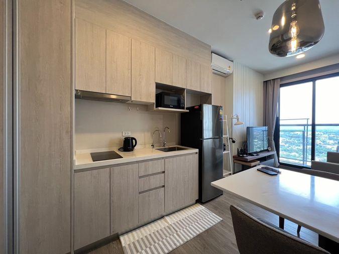 picture Condo in front of Robinson keen Sriracha 15,000 baht - 8/14