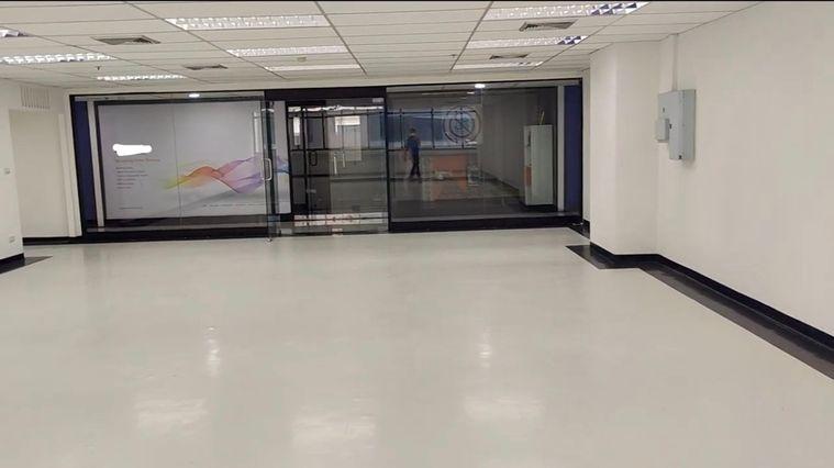 picture Phayathai Plaza office       size 136 sqm  Near Fire exit - 6/6