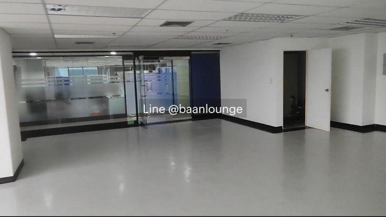 picture Phayathai Plaza near BTS Phaya Thai and Airport Link Ratchathewi. Size 167 sq m - 9/11