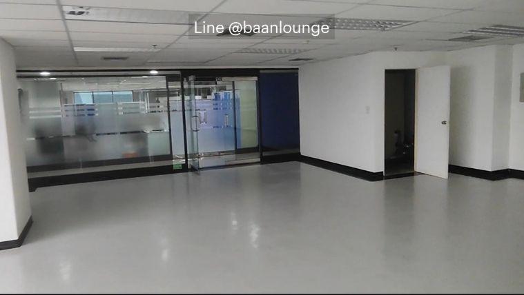 picture Phayathai Plaza near BTS Phaya Thai and Airport Link Ratchathewi. Size 167 sq m - 9/11