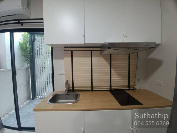picture Pet friendly house for rent Baan Klang Muang Sri Nakarin-On Nut, Soi Onnut 70/1 (Rt-01) - 7/31