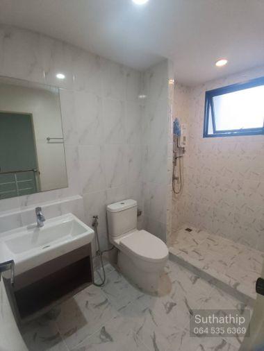 picture Pet friendly house for rent Baan Klang Muang Sri Nakarin-On Nut, Soi Onnut 70/1 (Rt-01) - 28/31