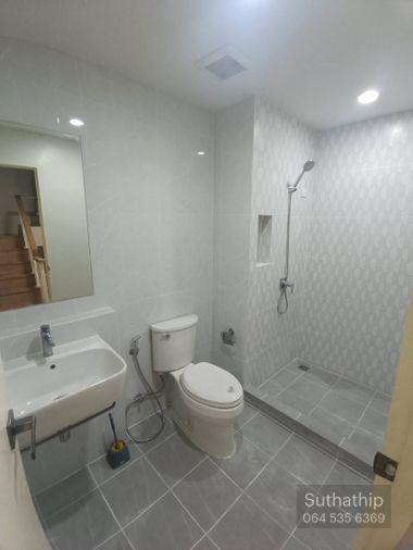picture Pet friendly house for rent Baan Klang Muang Sri Nakarin-On Nut, Soi Onnut 70/1 (Rt-01) - 31/31