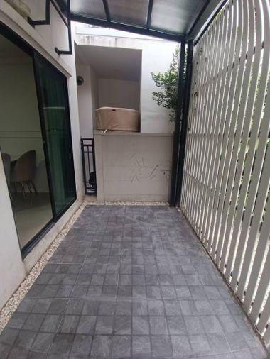 picture Pet friendly house for rent Baan Klang Muang Sri Nakarin-On Nut, Soi Onnut 70/1 (Rt-01) - 25/31