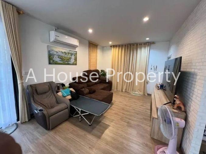 picture Second-hand detached house, Golden Prive Bangsaen-Nongmon project, Chonburi - 3/18