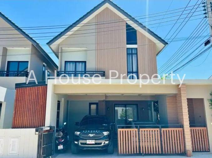 picture Second-hand detached house, Golden Prive Bangsaen-Nongmon project, Chonburi - 1/18