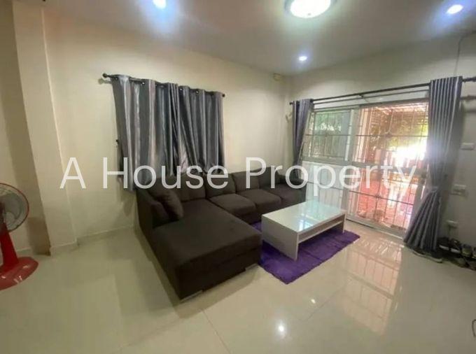 picture Second-hand semi-detached house, Bang Phra, Manirin Village Project, Bang Phra, Chonburi - 5/19