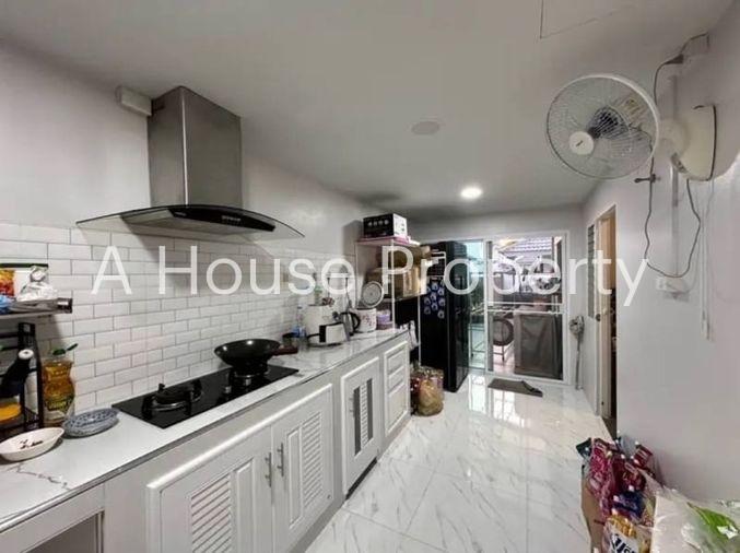 picture Beautiful second-hand house for sale, Grand Valley project, Liang Nong Mon, Chonburi - 14/17