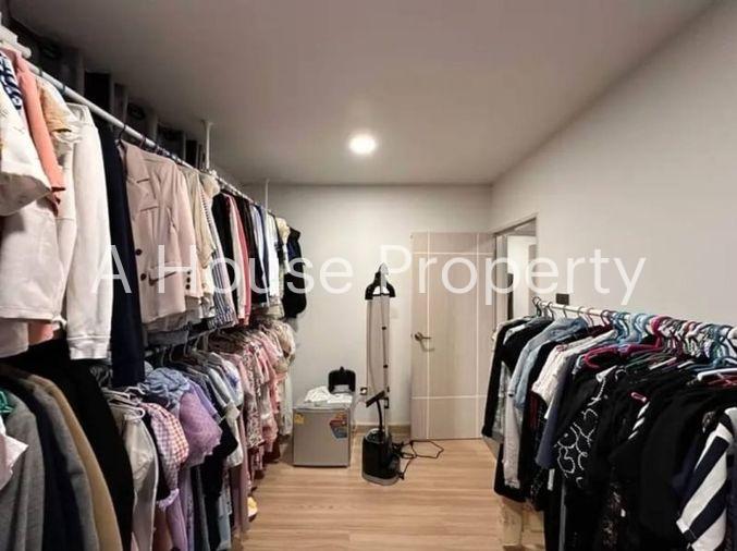 picture Beautiful second-hand house for sale, Grand Valley project, Liang Nong Mon, Chonburi - 11/17