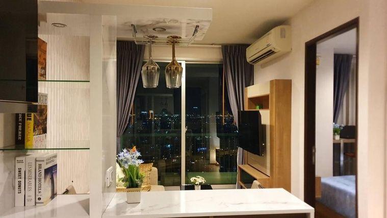 รูป ให้เช่า ✨ Rhythm Sathorn - Narathiwas ✨ เฟอร์นิเจอร์ และ เครื่องใช้ไฟฟ้าครบ ใกล้ BTS สะพานตากสิน - รูปที่ 2/10