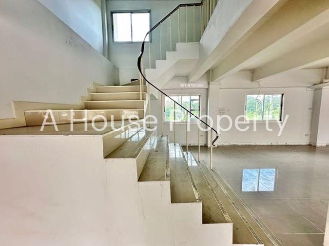 รูป ขายอาคารพาณิชย์ 4 ชั้น ติดกับถนนหลัก ใกล้สวนเสือศรีราชา - รูปที่ 8/20