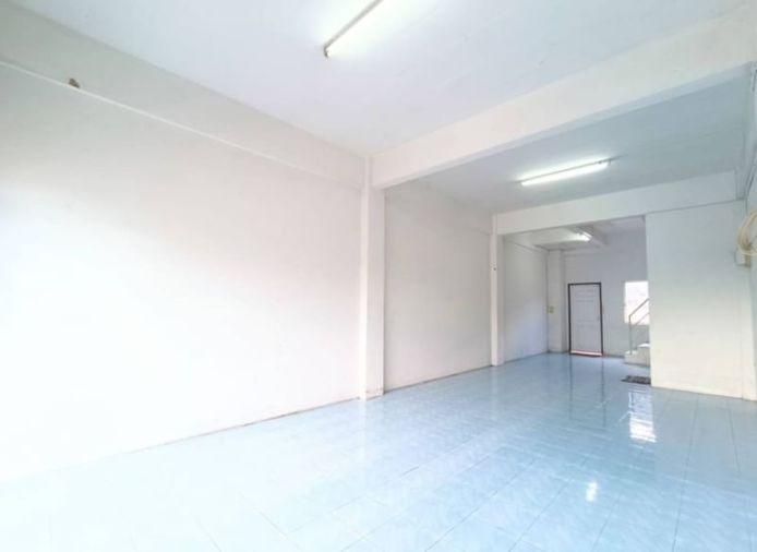 picture Second-hand 3-storey commercial building on the road, Sriracha Tiger Zoo line - 5/17