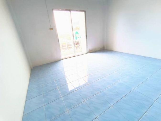 picture Second-hand 3-storey commercial building on the road, Sriracha Tiger Zoo line - 7/17