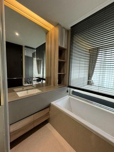 picture The ESSE Asoke, 1 Bedroom, 1 Bathroom  - 12/18
