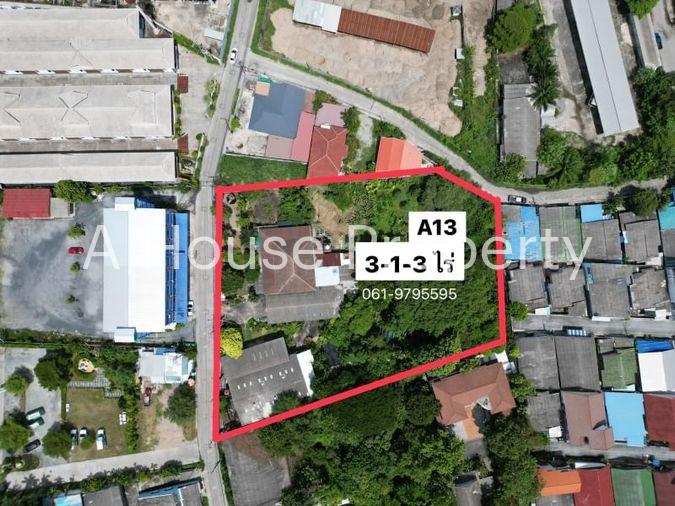 picture Beautiful land plot for sale with buildings, good location, near Chatuchak Market, Chonburi - 1/7