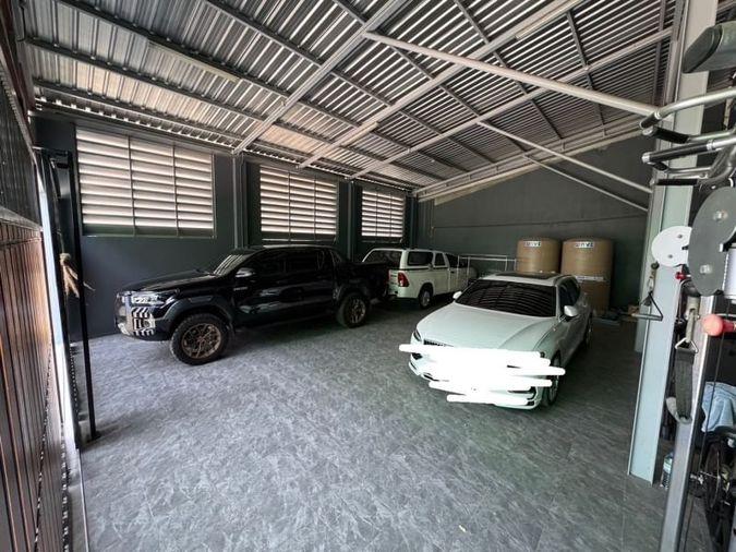 picture Second-hand 3-storey commercial building on Sukprayoon Road, Road No. 315, Chonburi - 11/13