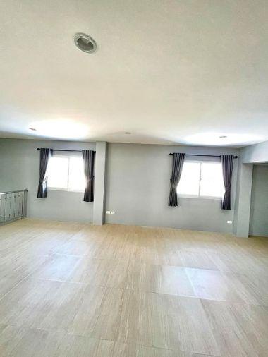 picture Second-hand 3-storey commercial building on Sukprayoon Road, Road No. 315, Chonburi - 7/13
