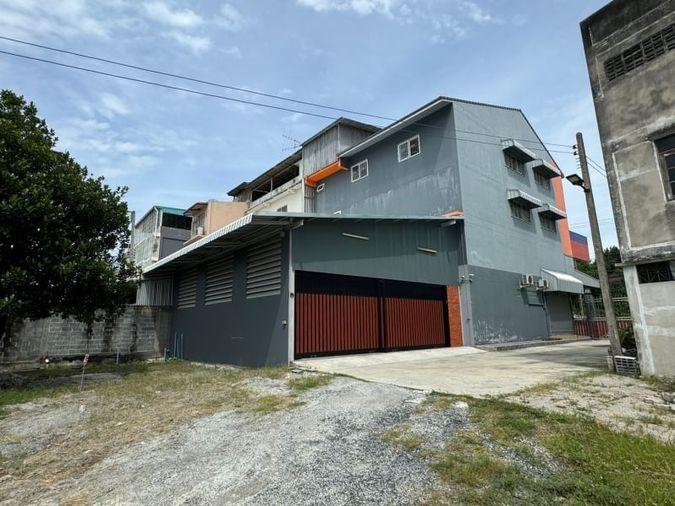 picture Second-hand 3-storey commercial building on Sukprayoon Road, Road No. 315, Chonburi - 1/13