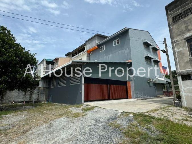 picture Second-hand 3-storey commercial building on Sukprayoon Road, Road No. 315, Chonburi - 1/13