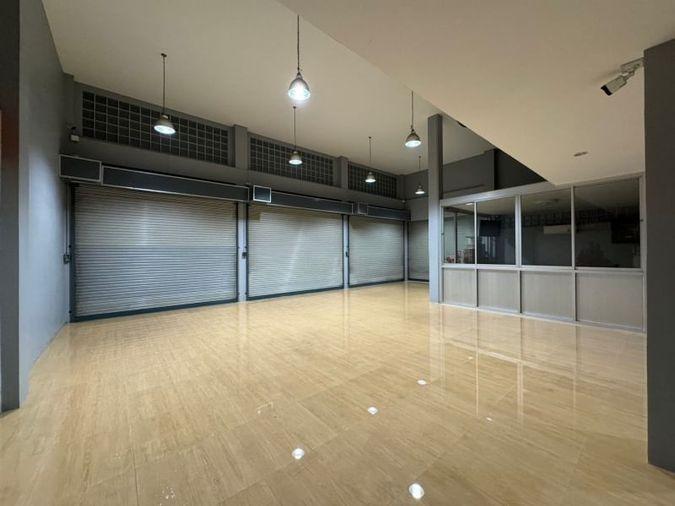 picture Second-hand 3-storey commercial building on Sukprayoon Road, Road No. 315, Chonburi - 2/13