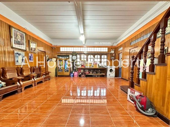 picture Bang Phra land, beautiful plot with buildings, near Bang Phra beach - 7/18