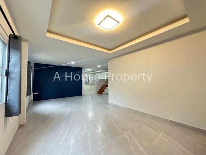 รูป ขายบ้านแฝดศรีราชา โซนเก้ากิโล ใกล้บ้านเอื้ออาทร ศรีราชา - รูปที่ 2/20